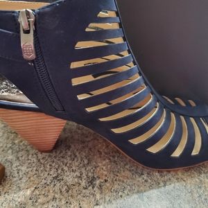 Vince Camuto sz 11 ELIANA